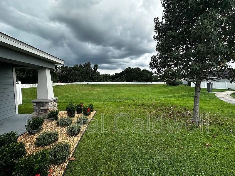 4 bed, 2.0 bath, 1710 sqft, $2,850 — Photo 2