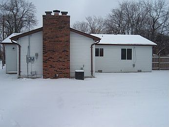 2nd image of 15100 Buck St