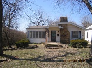 2231 N Johnston Ave, Springfield, MO 65803