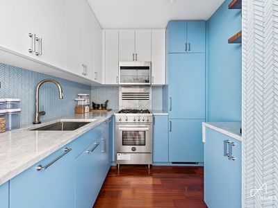 360 E 72nd St APT A-1100, Manhattan, NY, 10021