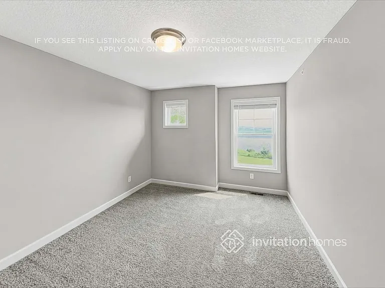 10948 Yalta St #B — Photo 15