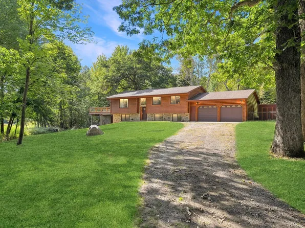 3874 323rd Ave NE, Cambridge, MN 55008