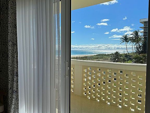 4th image of 2545 S Ocean Blvd #3140