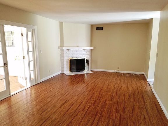 4th image of 7847 Beeman Ave