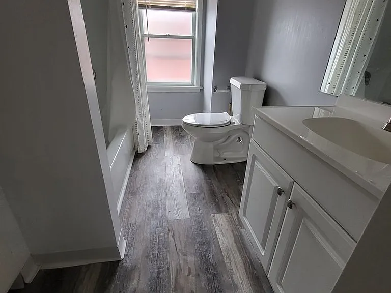 2078 Fairview Ave — Photo 3