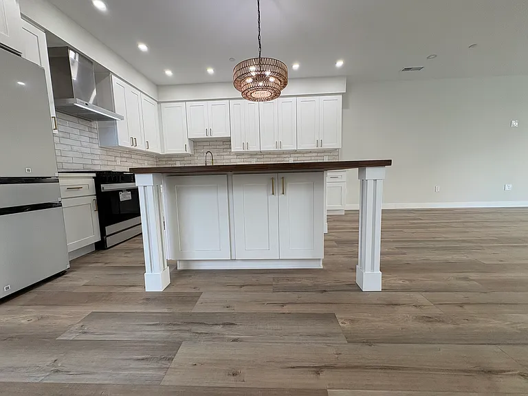 260 Donax Ave — Photo 20