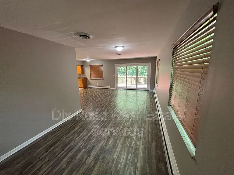 7914 Woody Hollow Dr — Photo 10