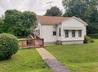 1019 Red Oak St, Mount Olive, IL 62069