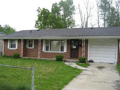 1072 Hudson Ave Photo 1