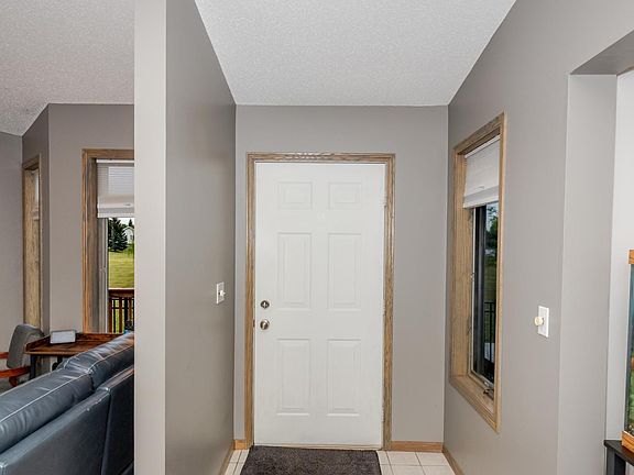 4th image of 3230 35th Ave S