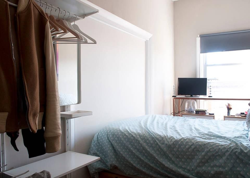 Bedroom. window faces south.