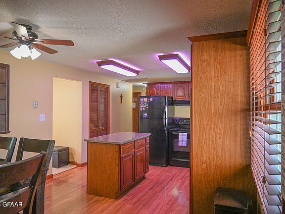 5th image of 914 Campbell Dr