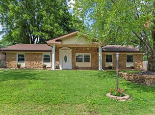 15 Mesa Rd, Springfield, IL 62702