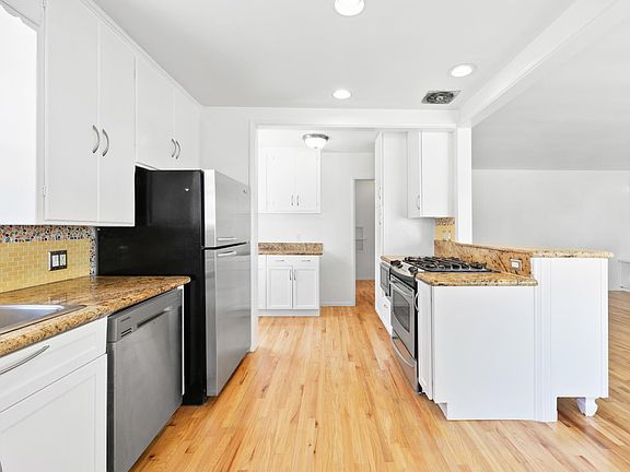 4th image of 738 Avenue B