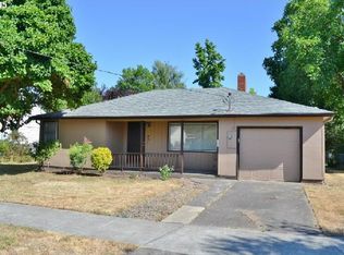 451 E St, Lebanon, OR 97355