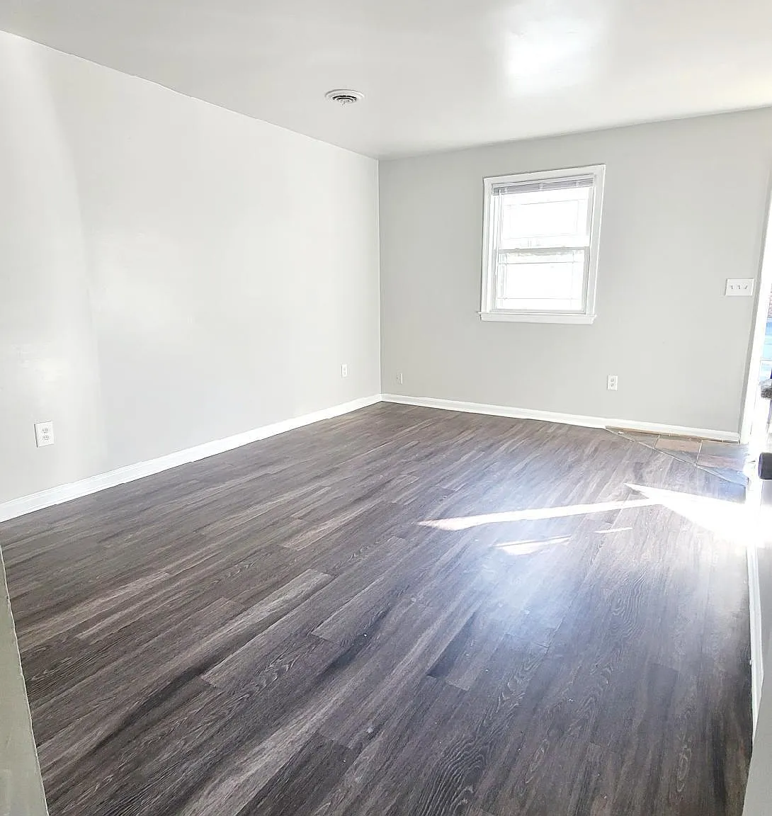 2 bed, 1.5 bath, 800 sqft, $1,495 — Photo 4