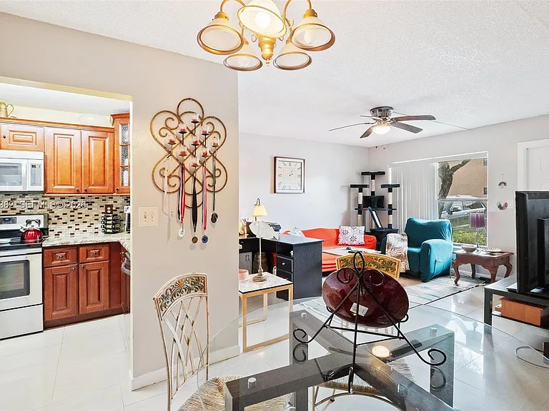 10053 Winding Lake Rd #101 — Photo 10