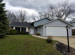 22511 Lakeshore Dr, Richton Park, IL 60471