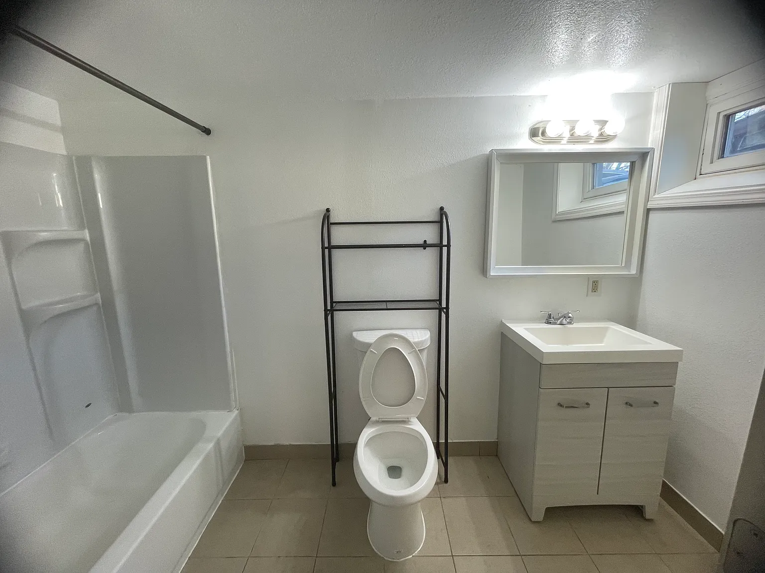 2109 Hillview RD — Photo 2