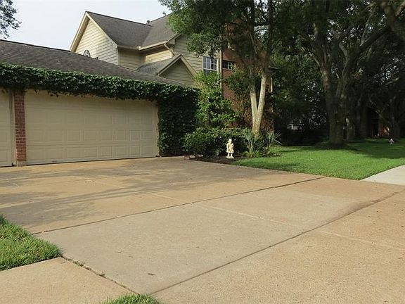 3rd image of 6407 Cool Water Dr