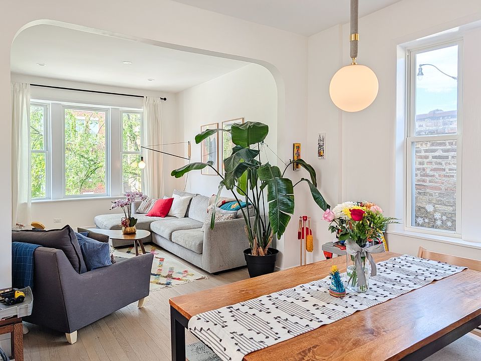 1st image of 3231 W Armitage Ave