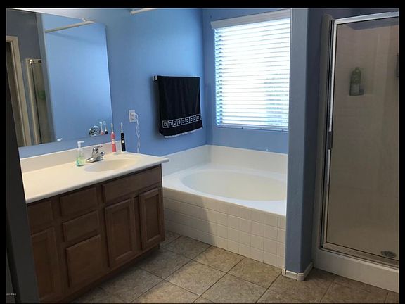 Master bathroom , being painted grey now