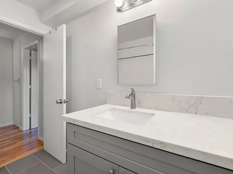 Charming 1 & 2 Bedrooms on the Chandler Bike Path — Photo 48