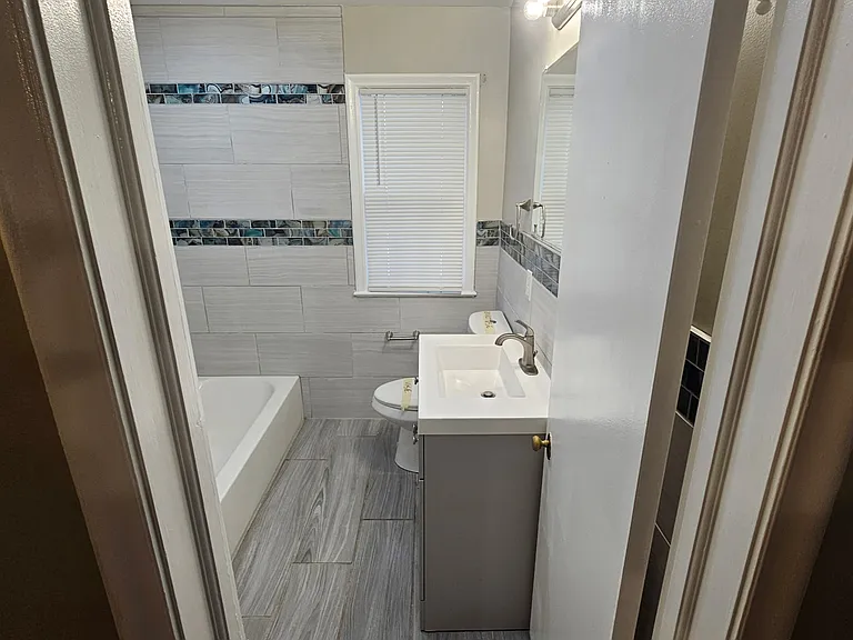 3713 Gratiot Ave — Photo 11