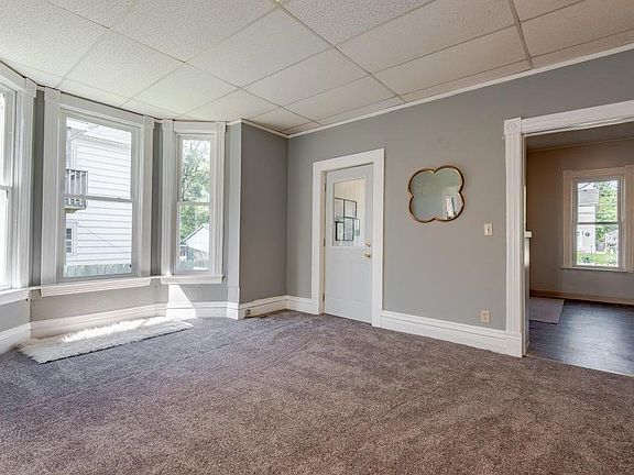 5th image of 1113 Minnehaha Ave E #1
