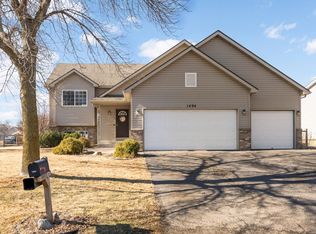 1494 Wood Duck Rd, Waconia, MN 55387