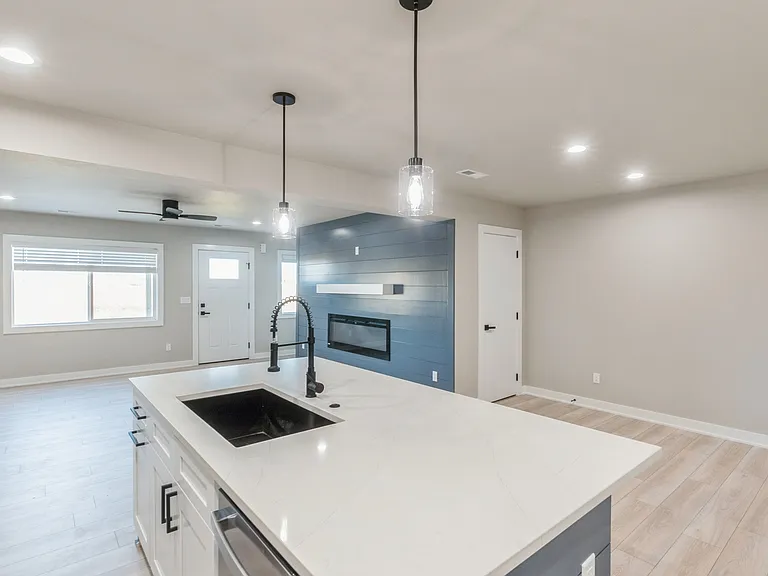 14433 Springbrook Trl — Photo 17