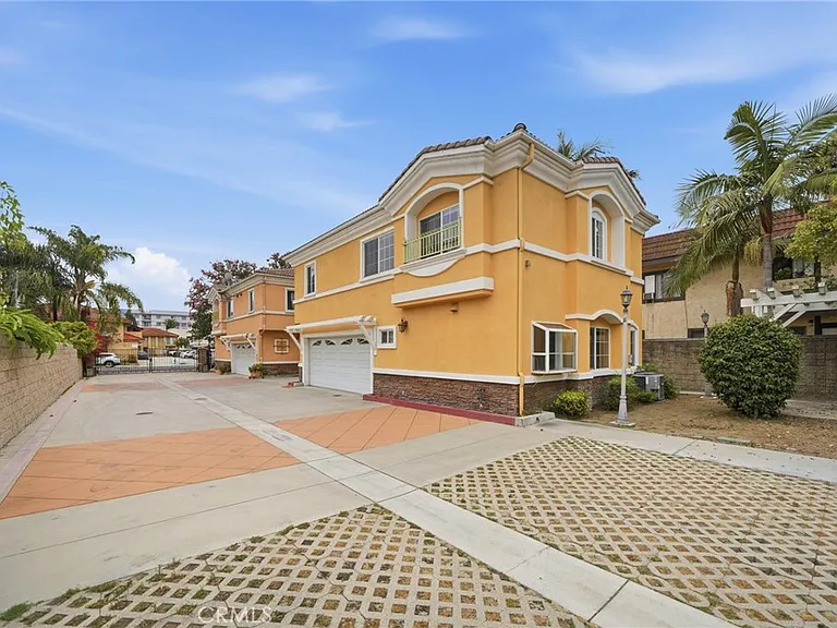 5803 Fullerton Ave — Photo 36