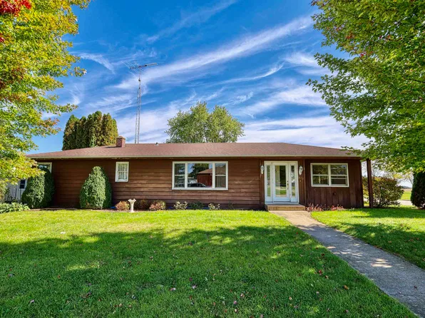 722 Jefferson St, Cuba City, WI 53807