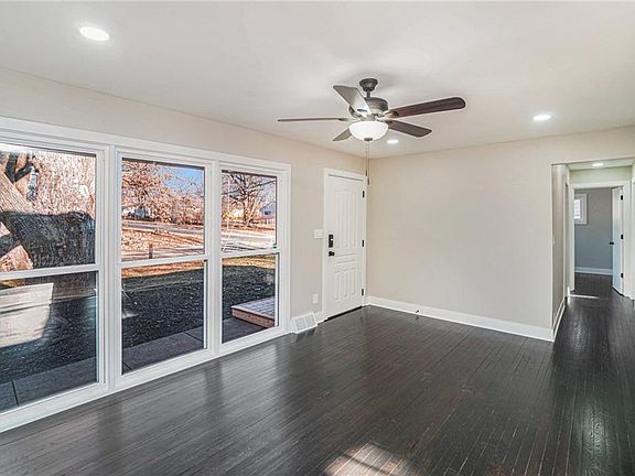 4th image of 11201 Corrington Ave