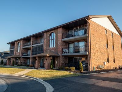 8207 Millstone Dr APT 3B, Palos Hills, IL, 60465