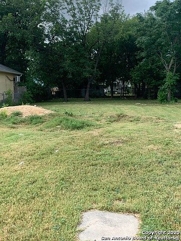 2nd image of 118 Blue Bonnet St