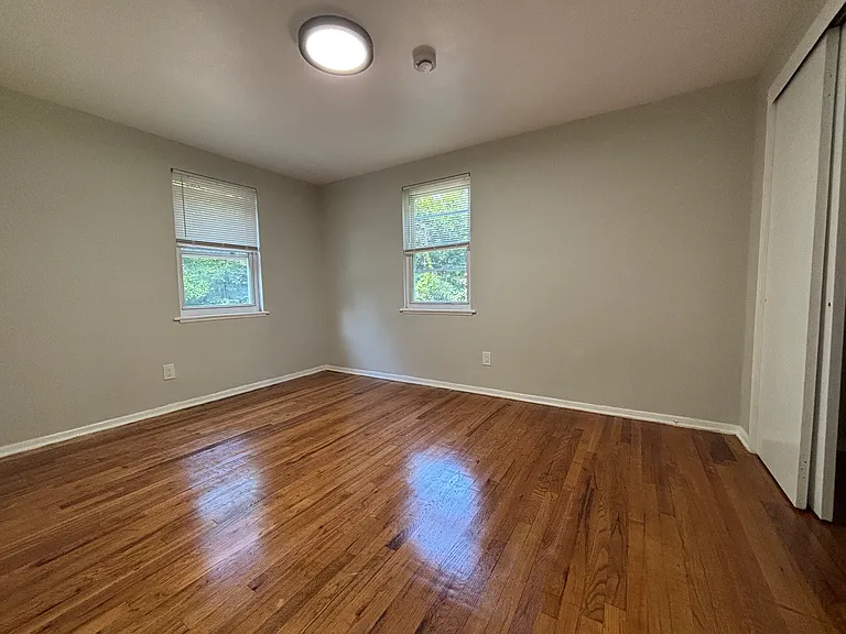 64 Chamberlain St #12 — Photo 8
