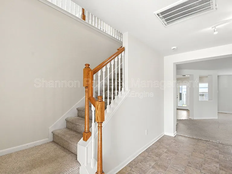 526 Remington Lodge Ct — Photo 6