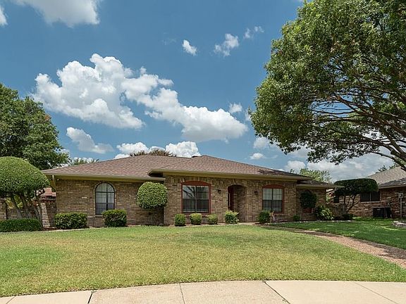 3rd image of 2409 Bennington Ct