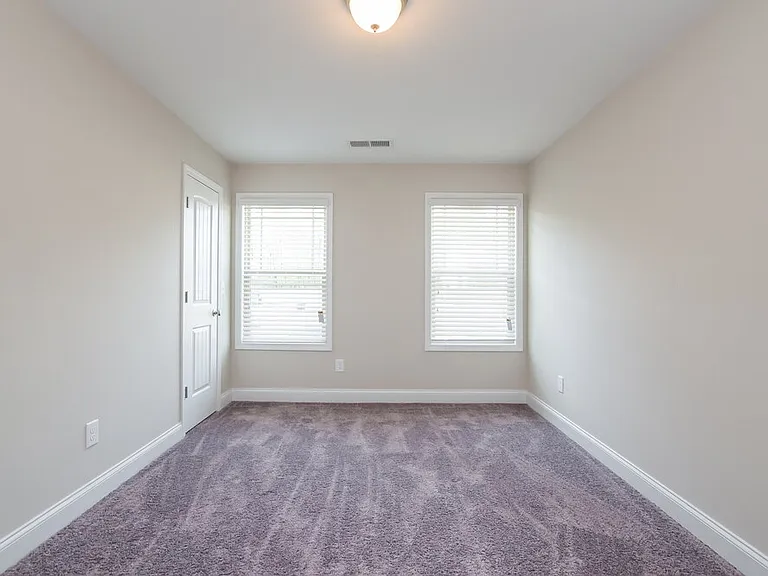 593 Joneus Dr — Photo 12