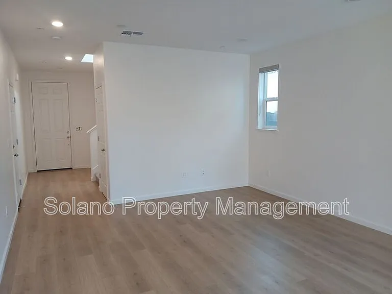 938 Fruit Stand Cir — Photo 9