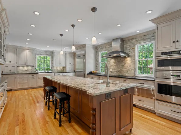 73 Devonshire Lane, Madison, CT 06443