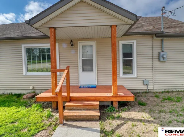 821 2nd St, Friend, NE 68359