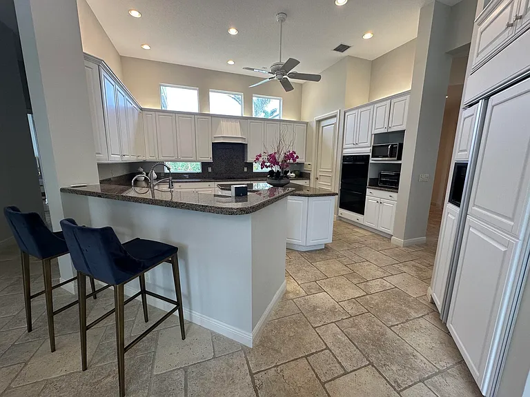 645 Atlantis Estates Way — Photo 19