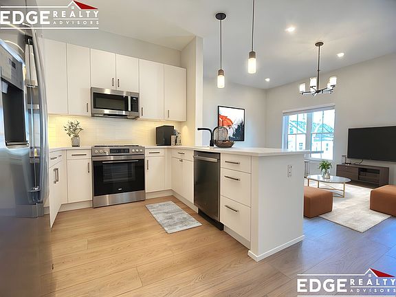 2nd image of 9 Newton St #203