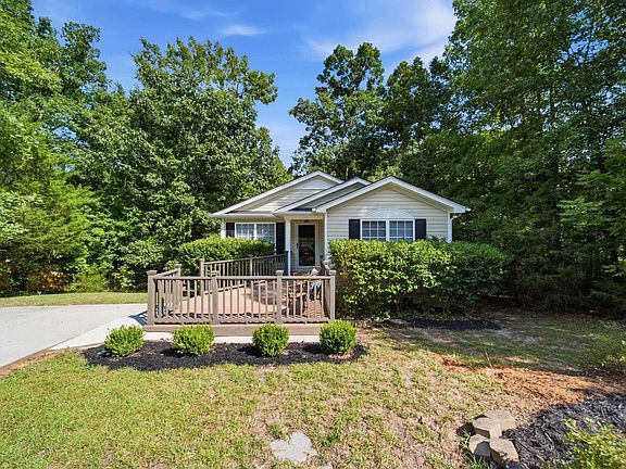 2nd image of 105 Southampton Dr