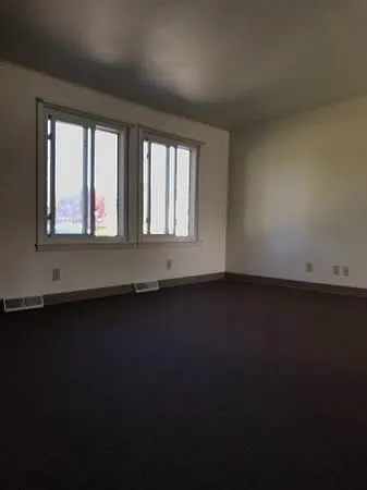 418 Cable St — Photo 10
