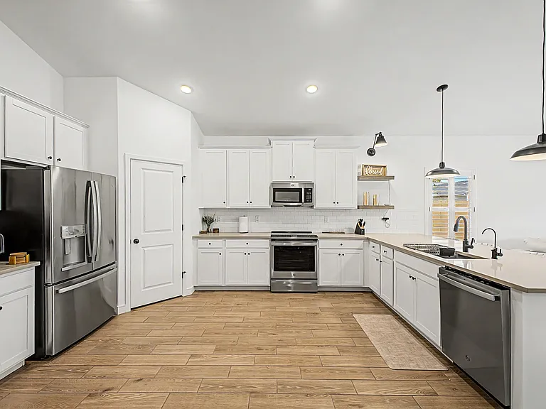 Spacious Kitchen with RO Water System