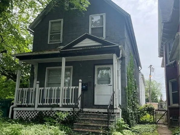 631 Elmwood Ave, Niagara Falls, NY 14301