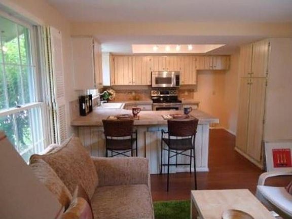 Living & Kitchen